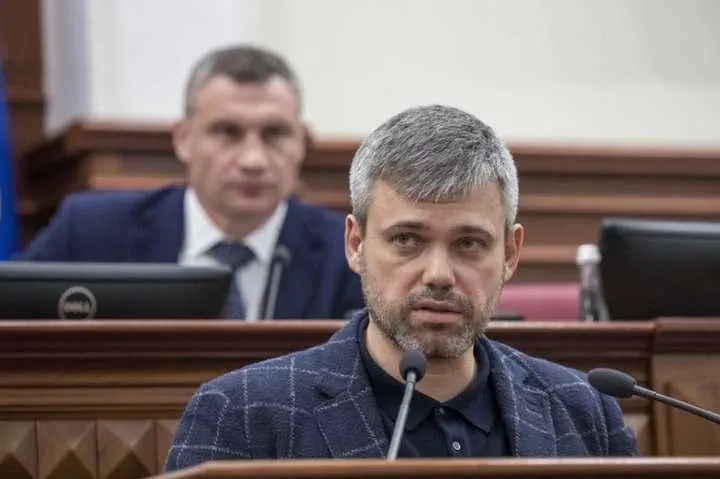 Петро Оленич